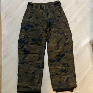XL camo ski/boarding pants. West 49.